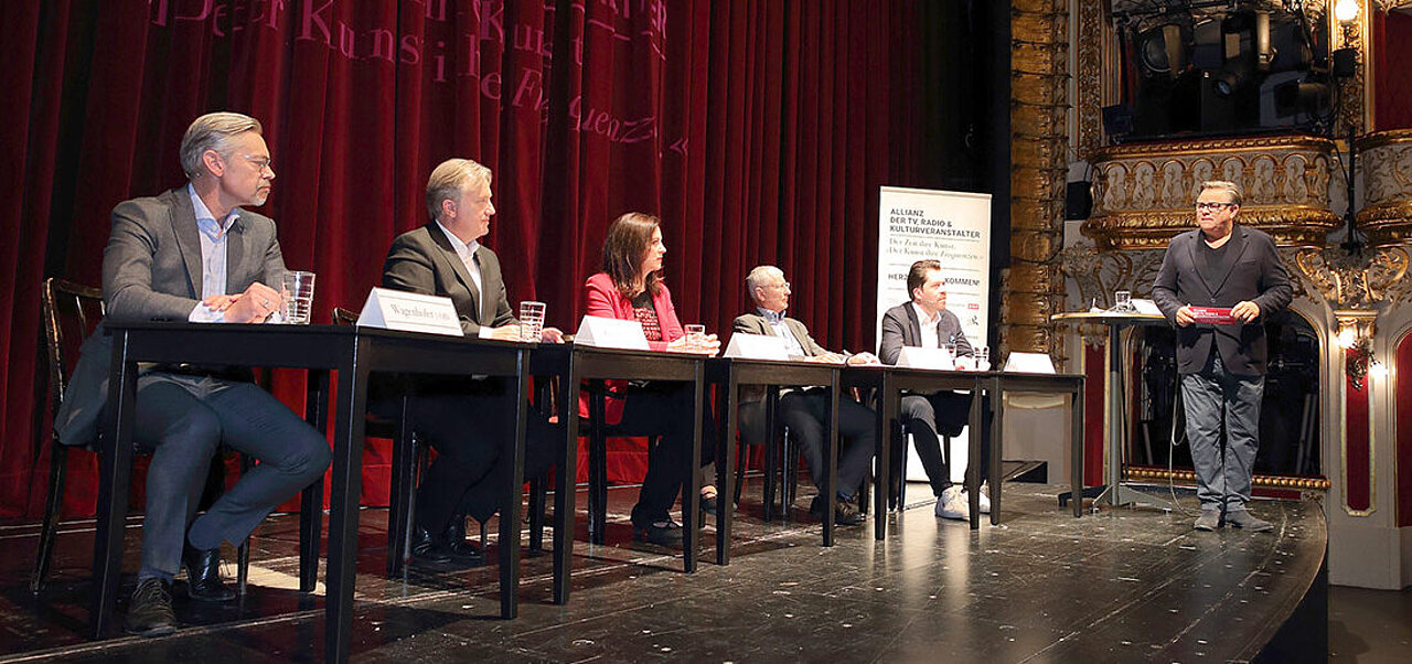 Rundfunk und Kultur kämpfen um ihre Frequenzen Pressekonferenz