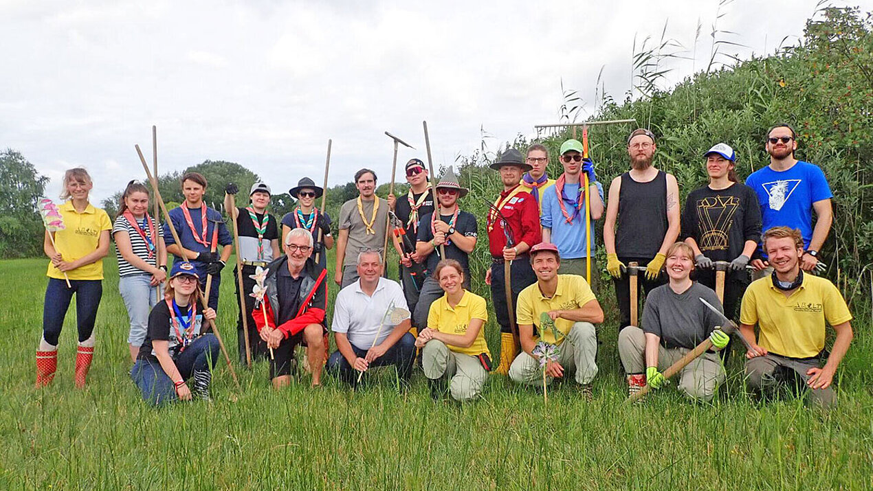 Naturschutz: ORS unterstützt Zukunft des "Herrngras" in Moosbrunn Gruppenfoto