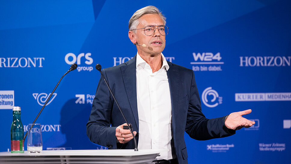 "Next Generation TV" as an opportunity: Innovative customer services through 5G Broadcast Michael Wagenhofer CEO ORS