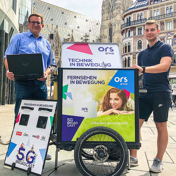 Technicians with measuring van at Stephansplatz in Vienna