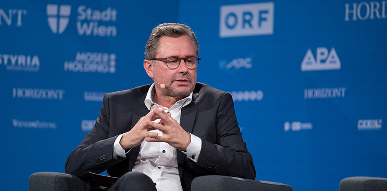 ORS introduces new 5G Broadcast transmission standard ORF General Director Alexander Wrabetz