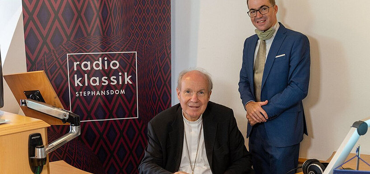 DAB+ Ausbau: Radio Klassik Stephansdom jetzt österreichweit empfangbar Kardinal Christoph Schönborn im Radiostudio