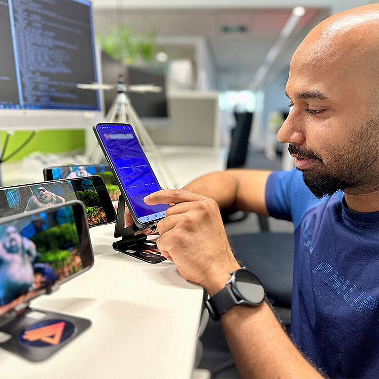 Employer with smartphone