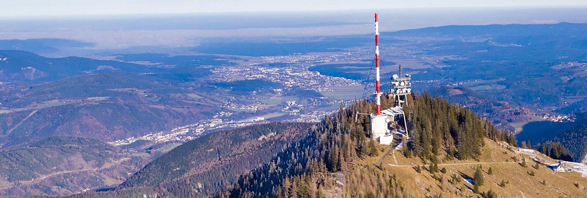 Transmitter mast