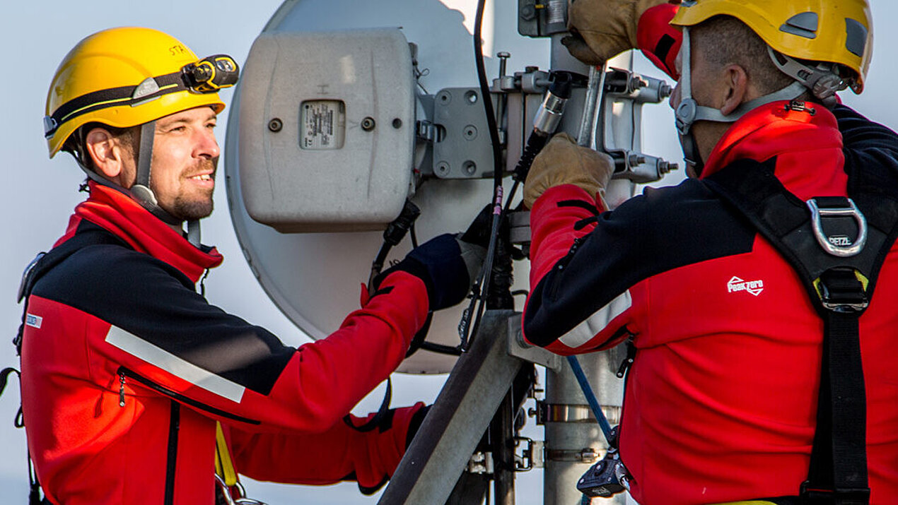 5G Broadcast test gets regulatory go ahead ORS technicians at the Kahlenberg transmitter in Vienna.